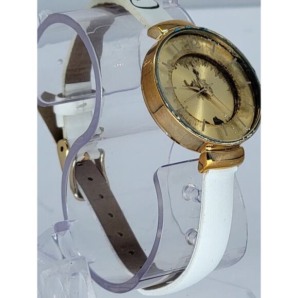Elegant Gold-Tone Watch with White Leather Strap – Minimalist Design for Women main image 4